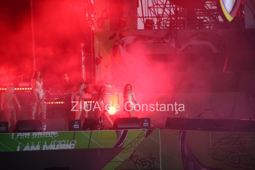 foto ziua 4 la beach please 2026 future si quavo au ridicat costinestiul in picioare 945676 foto ziua 4 la beach please 2026 future si quavo au ridicat costinestiul in picioare 945676