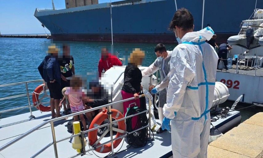 foto video politistii de frontiera romani au salvat 414 persoane pe marea mediterana in cadrul misiunii foto video politistii de frontiera romani au salvat 414 persoane pe marea mediterana in cadrul misiunii