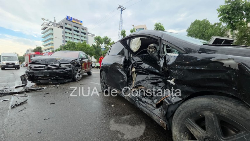 accident rutier in lant la intrare in statiunea mamaia zona aqua magic 945738 accident rutier in lant la intrare in statiunea mamaia zona aqua magic 945738