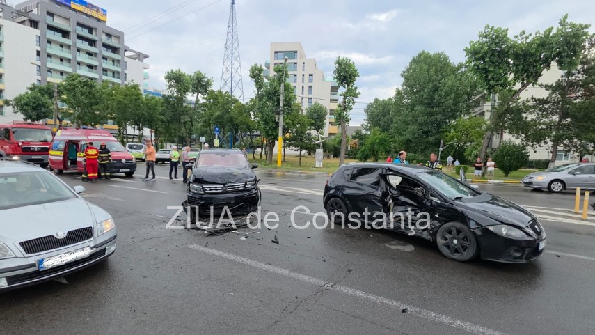 accident rutier in lant la intrare in statiunea mamaia zona aqua magic 945738 accident rutier in lant la intrare in statiunea mamaia zona aqua magic 945738
