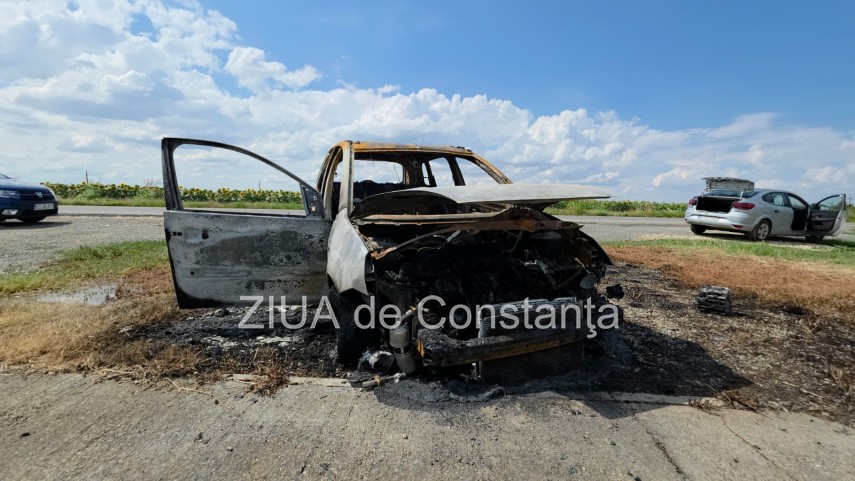 foto video imagini cu autoturismul si usa sediului politiei vama veche incendiate de un individ de 36 foto video imagini cu autoturismul si usa sediului politiei vama veche incendiate de un individ de 36