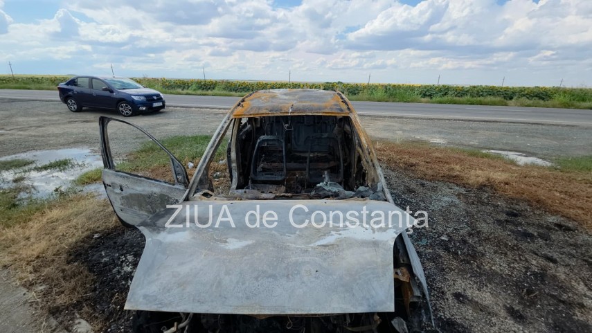 foto video imagini cu autoturismul si usa sediului politiei vama veche incendiate de un individ de 36 foto video imagini cu autoturismul si usa sediului politiei vama veche incendiate de un individ de 36