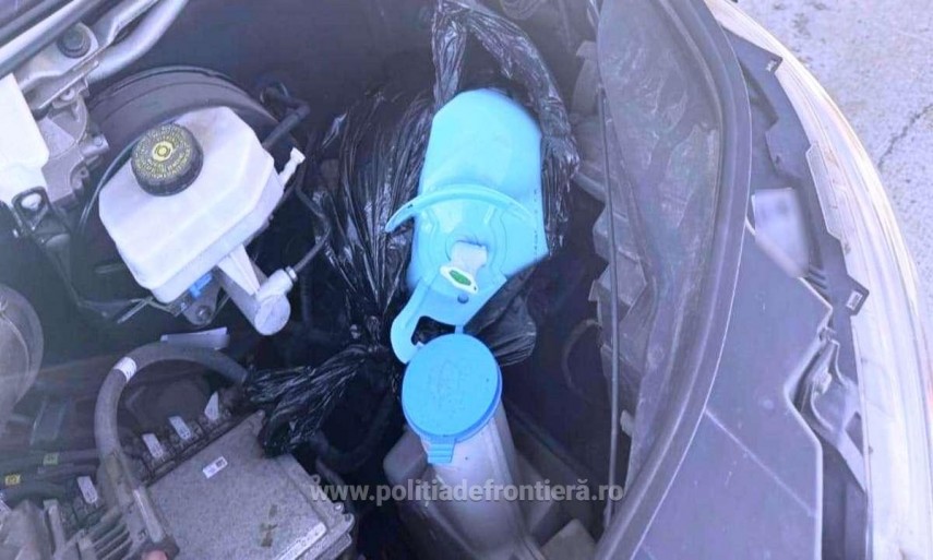 foto autoturism de aproape 785 000 de lei cautat de autoritatile din cehia descoperit de politistii de foto autoturism de aproape 785 000 de lei cautat de autoritatile din cehia descoperit de politistii de