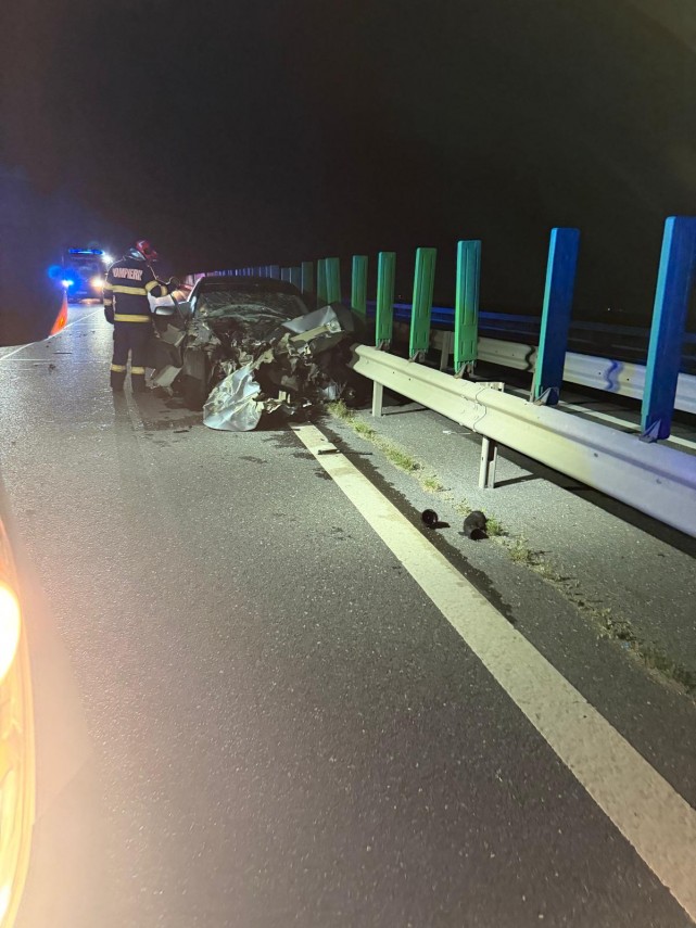 stiri constanta tanar de 20 de ani transportat la spital dupa un accident intre un autoturism si un camion stiri constanta tanar de 20 de ani transportat la spital dupa un accident intre un autoturism si un camion