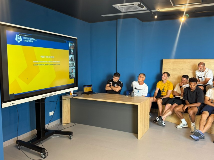 fotbalistii de la farul constanta au participat la sedinta de arbitraj tinuta de kyros vassaras seful fotbalistii de la farul constanta au participat la sedinta de arbitraj tinuta de kyros vassaras seful