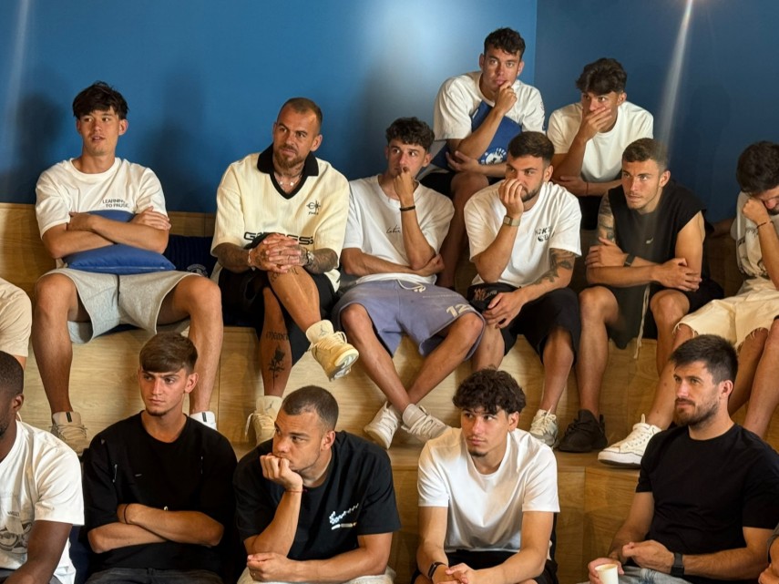 fotbalistii de la farul constanta au participat la sedinta de arbitraj tinuta de kyros vassaras seful fotbalistii de la farul constanta au participat la sedinta de arbitraj tinuta de kyros vassaras seful