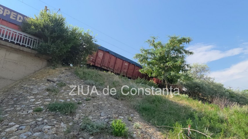 un vagon s a rasturnat iar alte patru au deraiat in regionala cfr palas din constanta 946242 un vagon s a rasturnat iar alte patru au deraiat in regionala cfr palas din constanta 946242