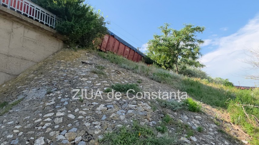 un vagon s a rasturnat iar alte patru au deraiat in regionala cfr palas din constanta 946242 un vagon s a rasturnat iar alte patru au deraiat in regionala cfr palas din constanta 946242