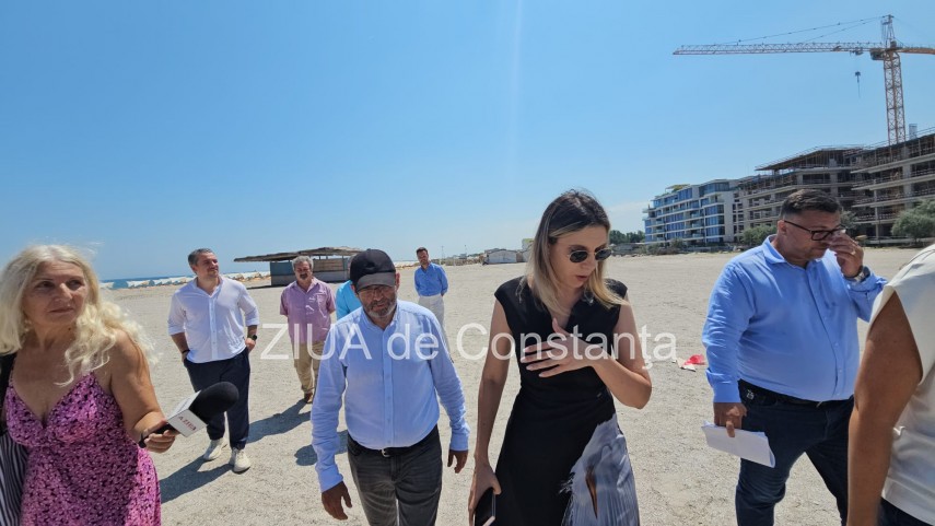 foto video ministrul mediului diana buzoianu in control pe plaja din mamaia 946346 foto video ministrul mediului diana buzoianu in control pe plaja din mamaia 946346