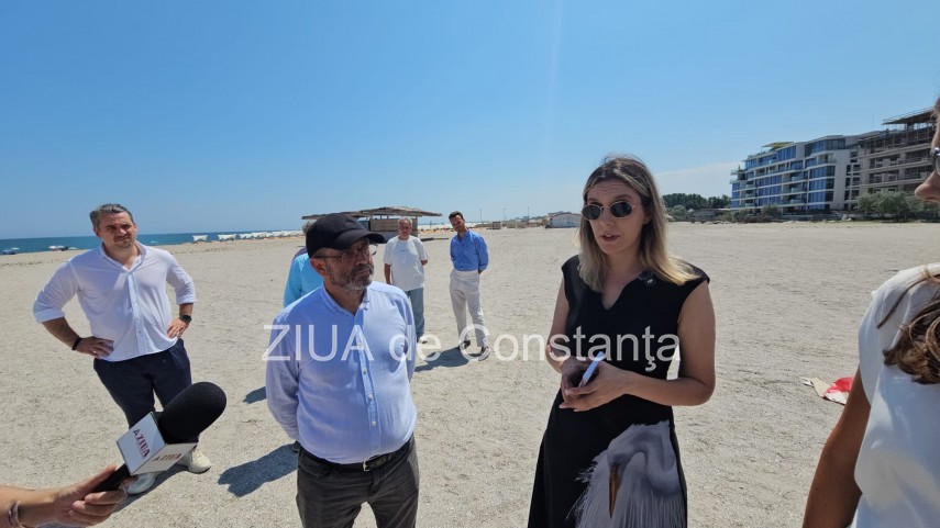 foto video ministrul mediului diana buzoianu in control pe plaja din mamaia 946346 foto video ministrul mediului diana buzoianu in control pe plaja din mamaia 946346