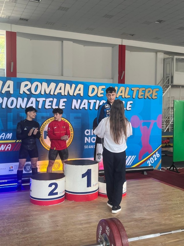 cs farul constanta halterofilul andrei oprea medaliat la campionatul national de juniori i galerie foto cs farul constanta halterofilul andrei oprea medaliat la campionatul national de juniori i galerie foto