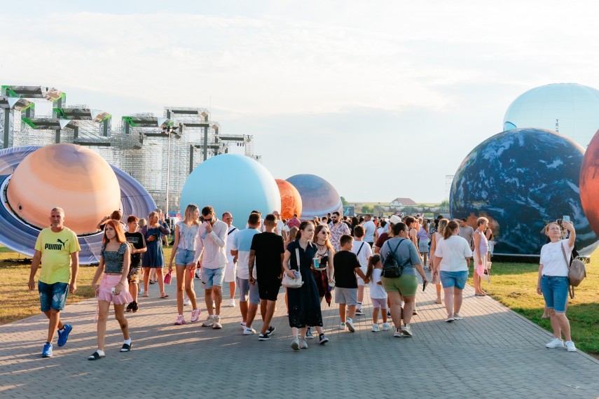 s a deschis cea mai mare statiune de entertainment de pe litoral nibiru prima zi sold out cu 50 000 vizitatorii s a deschis cea mai mare statiune de entertainment de pe litoral nibiru prima zi sold out cu 50 000 vizitatorii