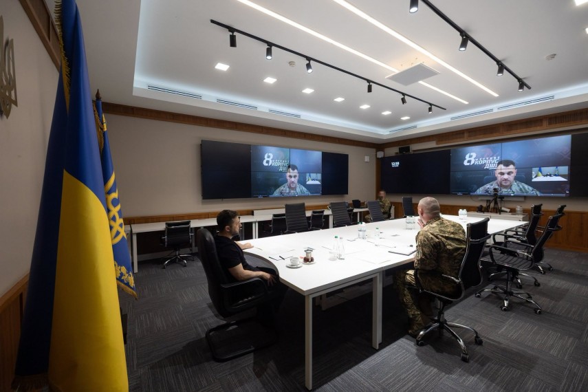 foto consultari de urgenta la varful armatei ucrainene zelenski a discutat cu sase generali despre situatia foto consultari de urgenta la varful armatei ucrainene zelenski a discutat cu sase generali despre situatia