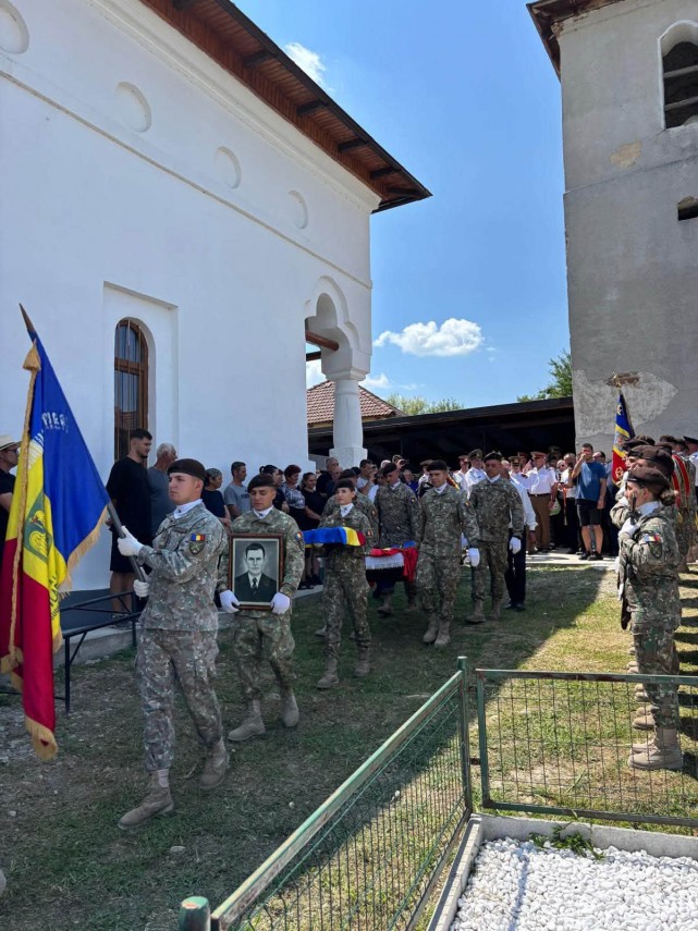 armata romana a mai pierdut un veteran de razboi locotenent colonelul r constantin paunescu a a murit armata romana a mai pierdut un veteran de razboi locotenent colonelul r constantin paunescu a a murit