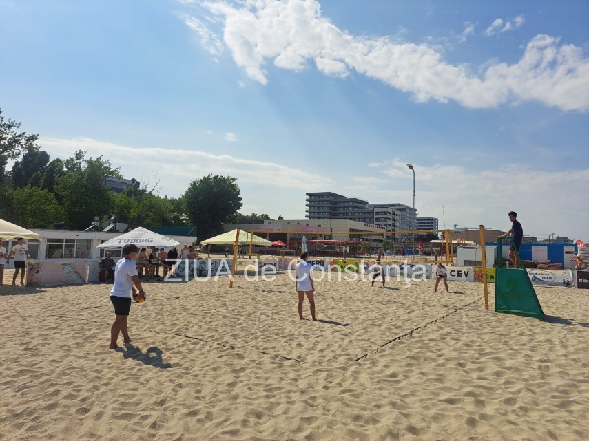 foto video turneu de beach volley la mamaia in memoria regretatului paul camui 946453 foto video turneu de beach volley la mamaia in memoria regretatului paul camui 946453