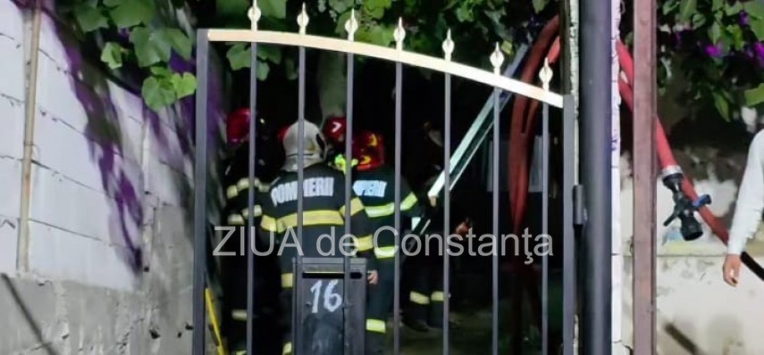 stiri constanta foto video incendiu la o locuinta din ovidiu pompierii au intervenit pentru stingerea stiri constanta foto video incendiu la o locuinta din ovidiu pompierii au intervenit pentru stingerea