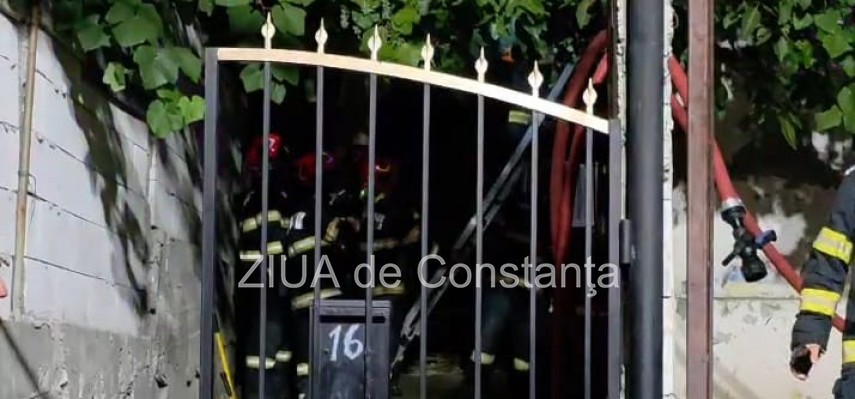 stiri constanta foto video incendiu la o locuinta din ovidiu pompierii au intervenit pentru stingerea stiri constanta foto video incendiu la o locuinta din ovidiu pompierii au intervenit pentru stingerea