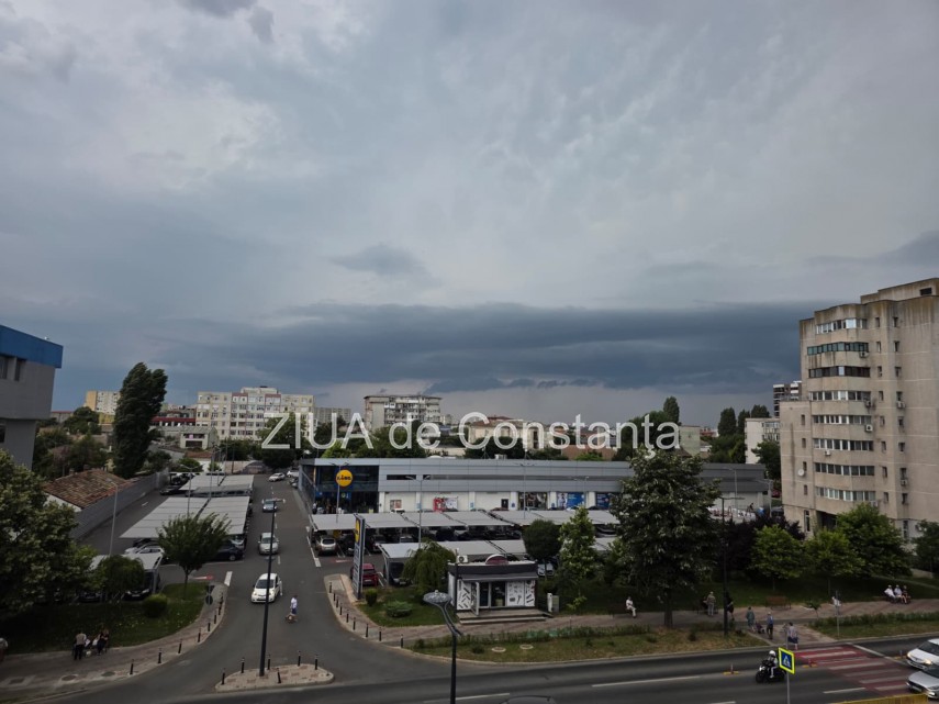 foto video norii de furtuna au intunecat judetul constanta aflat sub cod portocaliu de grindina si vijelii foto video norii de furtuna au intunecat judetul constanta aflat sub cod portocaliu de grindina si vijelii