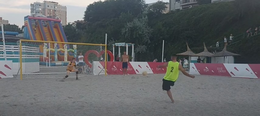 fotbal pe plaja elite referees invingatoare in prima editie a cupei de vara a arbitrilor constanteni fotbal pe plaja elite referees invingatoare in prima editie a cupei de vara a arbitrilor constanteni