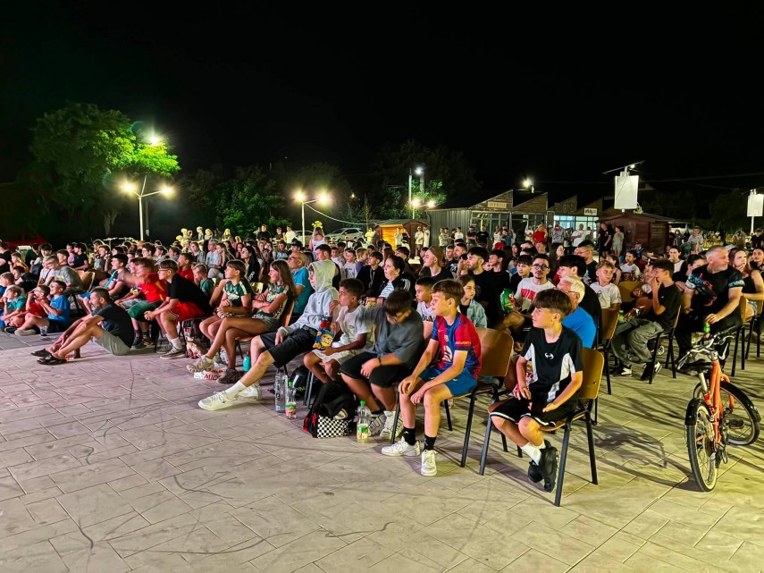 finala campionatului mondial 2026 urmarita pe impresionantul ecran led din centrul civic al comunei cumpana finala campionatului mondial 2026 urmarita pe impresionantul ecran led din centrul civic al comunei cumpana