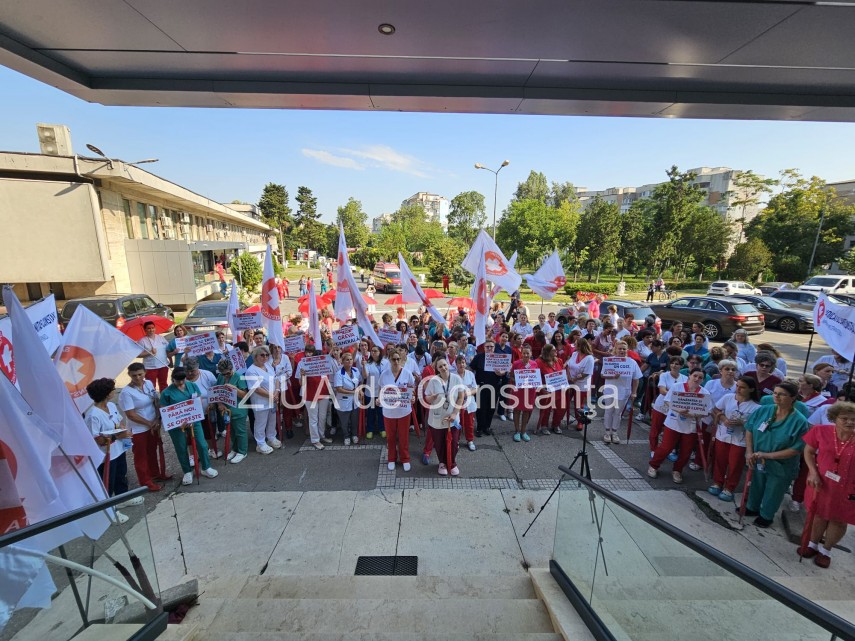 foto video greva de avertisment in spitalele din constanta medicii si personalul sanitas protesteaza foto video greva de avertisment in spitalele din constanta medicii si personalul sanitas protesteaza