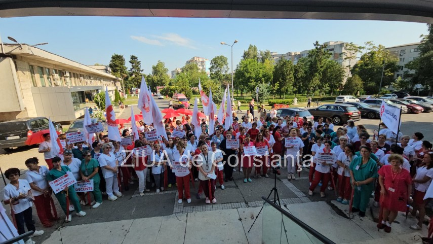 foto video greva de avertisment in spitalele din constanta medicii si personalul sanitas protesteaza foto video greva de avertisment in spitalele din constanta medicii si personalul sanitas protesteaza