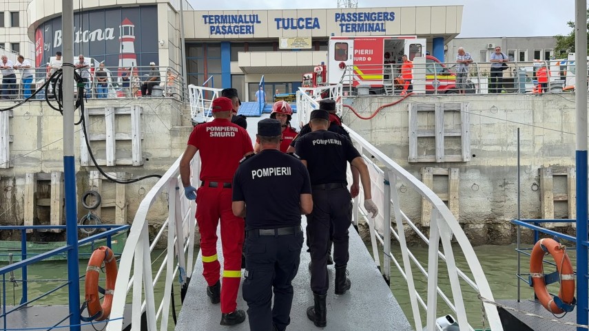 igsu nava in flacari pe marea neagra transporta peste 3 790 de tone de propan cei 17 membri echipajului igsu nava in flacari pe marea neagra transporta peste 3 790 de tone de propan cei 17 membri echipajului