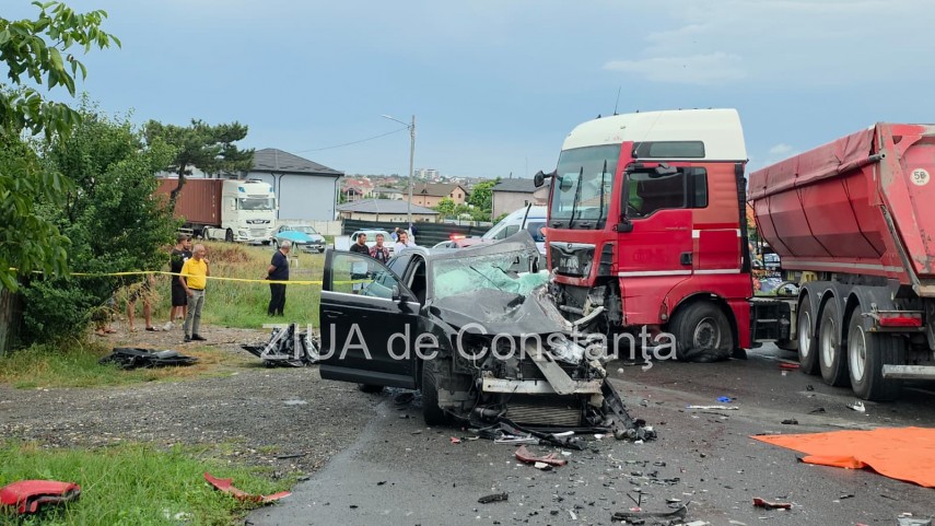 grav accident rutier intre agigea si techirghiol doua victime incarcerate 946895 grav accident rutier intre agigea si techirghiol doua victime incarcerate 946895