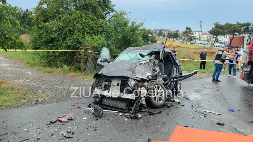 grav accident rutier intre agigea si techirghiol doua victime incarcerate 946895 grav accident rutier intre agigea si techirghiol doua victime incarcerate 946895