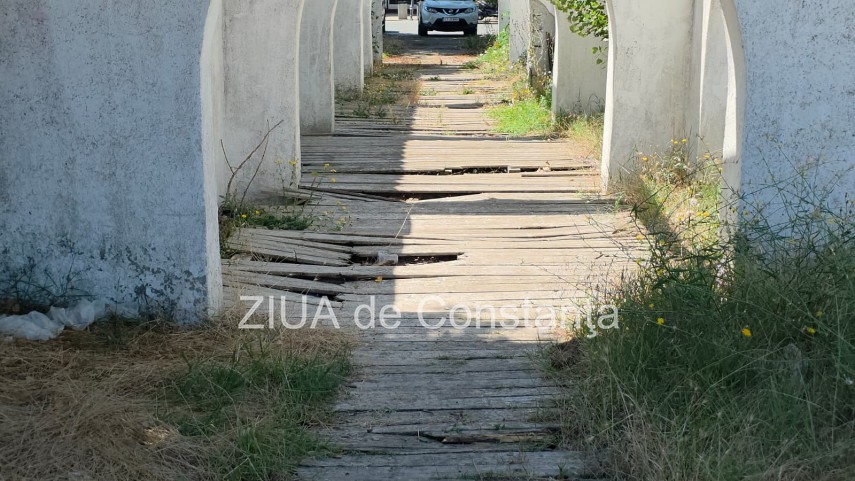 fotoreportaj degradare avansata si blocaj financiar la hotelul rex perla din mamaia salvata de la licitatie fotoreportaj degradare avansata si blocaj financiar la hotelul rex perla din mamaia salvata de la licitatie