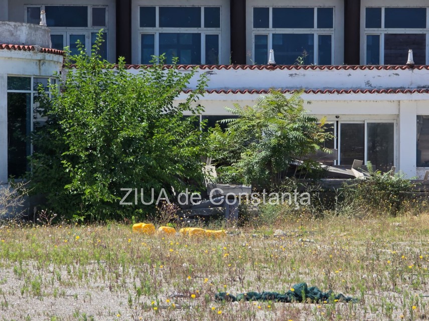 fotoreportaj degradare avansata si blocaj financiar la hotelul rex perla din mamaia salvata de la licitatie fotoreportaj degradare avansata si blocaj financiar la hotelul rex perla din mamaia salvata de la licitatie
