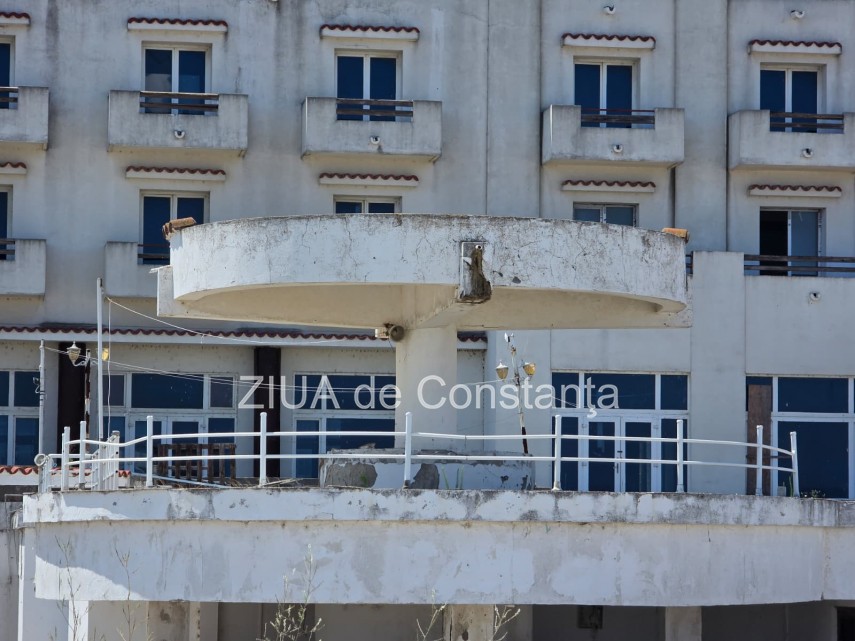 fotoreportaj degradare avansata si blocaj financiar la hotelul rex perla din mamaia salvata de la licitatie fotoreportaj degradare avansata si blocaj financiar la hotelul rex perla din mamaia salvata de la licitatie