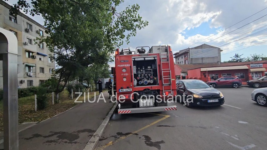 foto video garsoniera in flacari pe bulevardul 1 mai vechi pompierii isu dobrogea intervin de urgenta foto video garsoniera in flacari pe bulevardul 1 mai vechi pompierii isu dobrogea intervin de urgenta