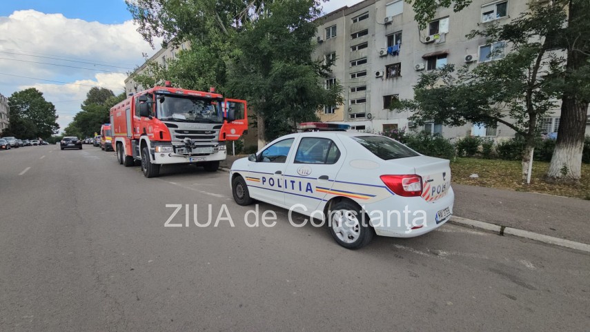 foto video garsoniera in flacari pe bulevardul 1 mai vechi pompierii isu dobrogea intervin de urgenta foto video garsoniera in flacari pe bulevardul 1 mai vechi pompierii isu dobrogea intervin de urgenta