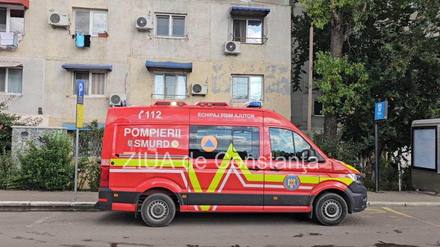 foto video garsoniera in flacari pe bulevardul 1 mai vechi pompierii isu dobrogea intervin de urgenta foto video garsoniera in flacari pe bulevardul 1 mai vechi pompierii isu dobrogea intervin de urgenta