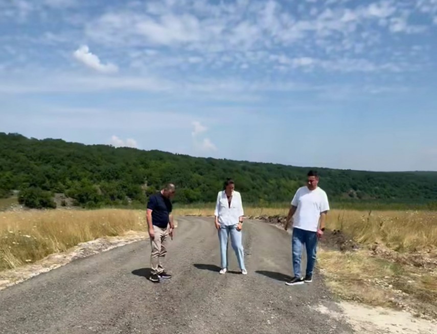 foto florin mitroi accelereaza investitiile in judetul constanta santiere pe drumurile judetene sectie foto florin mitroi accelereaza investitiile in judetul constanta santiere pe drumurile judetene sectie