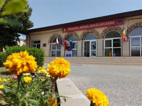 foto florin mitroi accelereaza investitiile in judetul constanta santiere pe drumurile judetene sectie foto florin mitroi accelereaza investitiile in judetul constanta santiere pe drumurile judetene sectie
