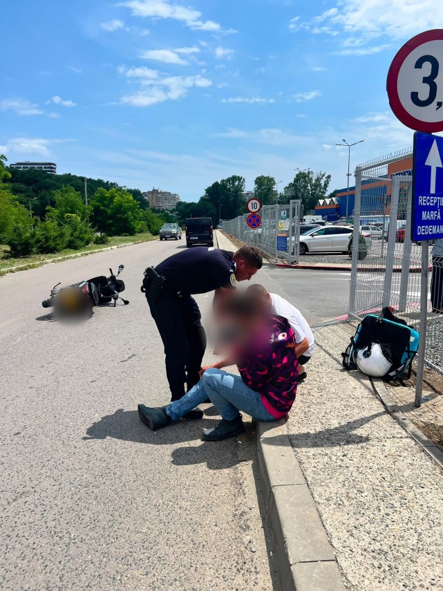 stiri constanta foto interventie rapida a jandarmilor in urma unui accident rutier produs pe bulevardul stiri constanta foto interventie rapida a jandarmilor in urma unui accident rutier produs pe bulevardul