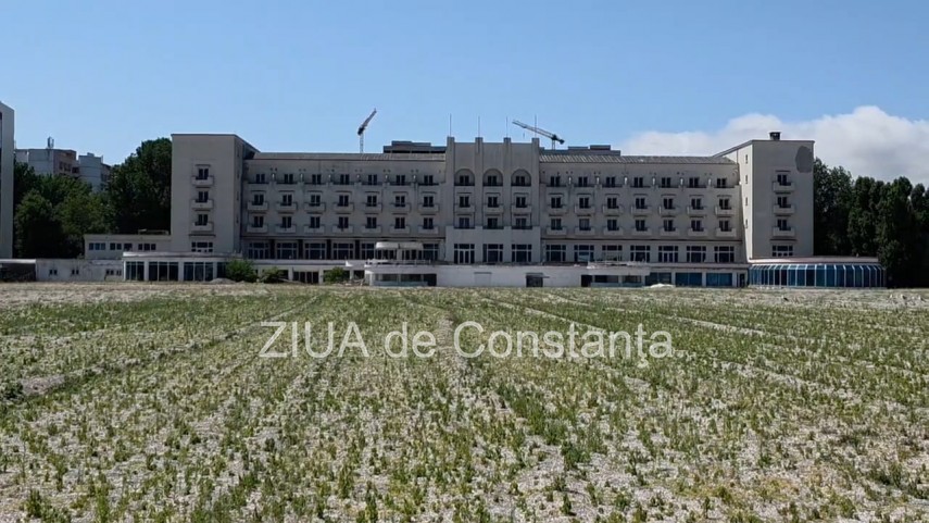 foto video fotoreportaj mamaia a inverzit in plin sezon estival vegetatia a pus stapanire pe plajele foto video fotoreportaj mamaia a inverzit in plin sezon estival vegetatia a pus stapanire pe plajele