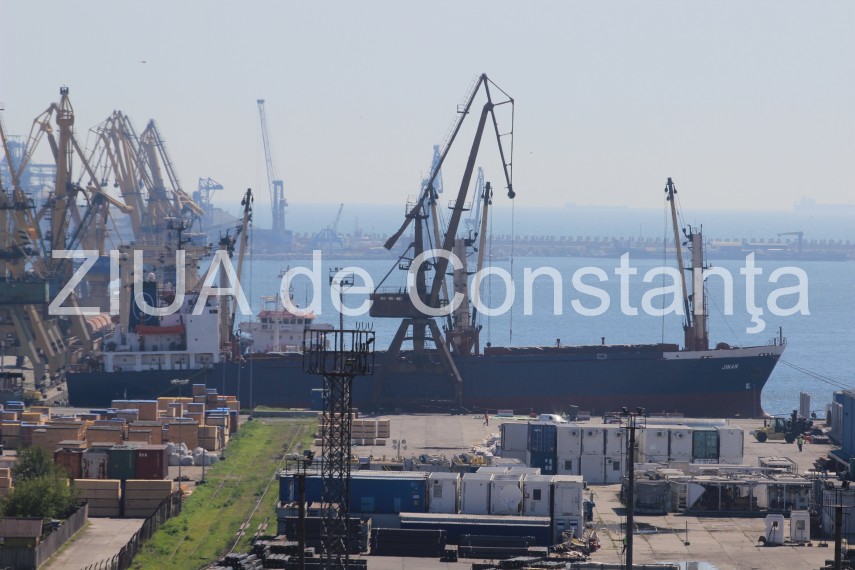 Alerta cu bomba in Portul Constanta! Personal evacuat   