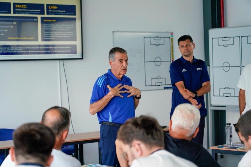 farul constanta va intra in proiectul de dezvoltare fifa pentru urmatorii doi ani delegatie a forului farul constanta va intra in proiectul de dezvoltare fifa pentru urmatorii doi ani delegatie a forului