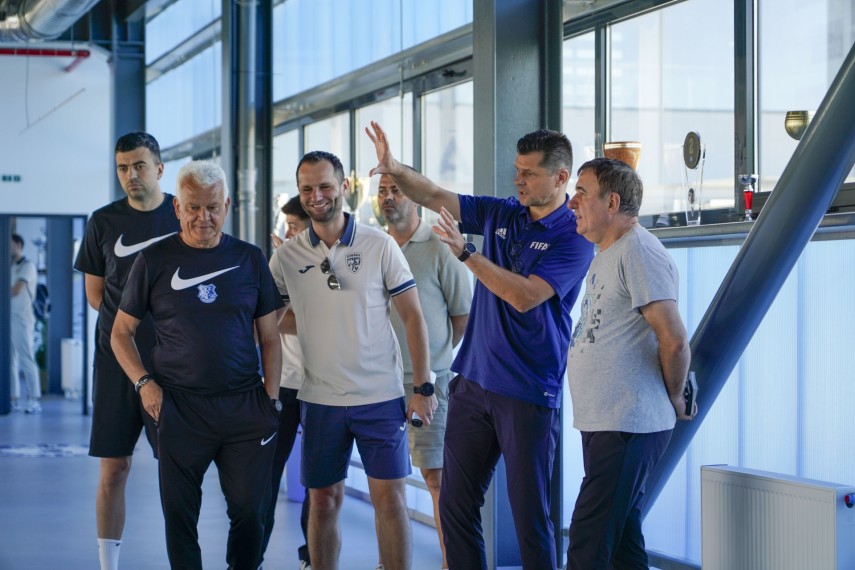 farul constanta va intra in proiectul de dezvoltare fifa pentru urmatorii doi ani delegatie a forului farul constanta va intra in proiectul de dezvoltare fifa pentru urmatorii doi ani delegatie a forului