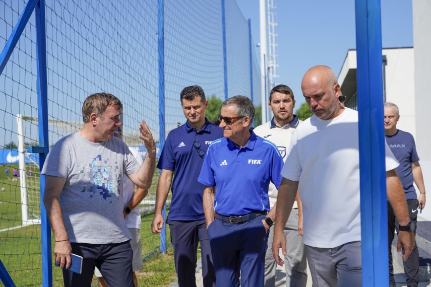 farul constanta va intra in proiectul de dezvoltare fifa pentru urmatorii doi ani delegatie a forului farul constanta va intra in proiectul de dezvoltare fifa pentru urmatorii doi ani delegatie a forului