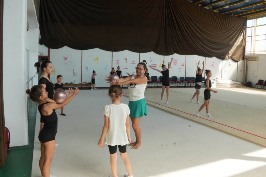 cs victoria cumpana patru gimnaste talentate participa la campionatul national intreaga comunitate este cs victoria cumpana patru gimnaste talentate participa la campionatul national intreaga comunitate este
