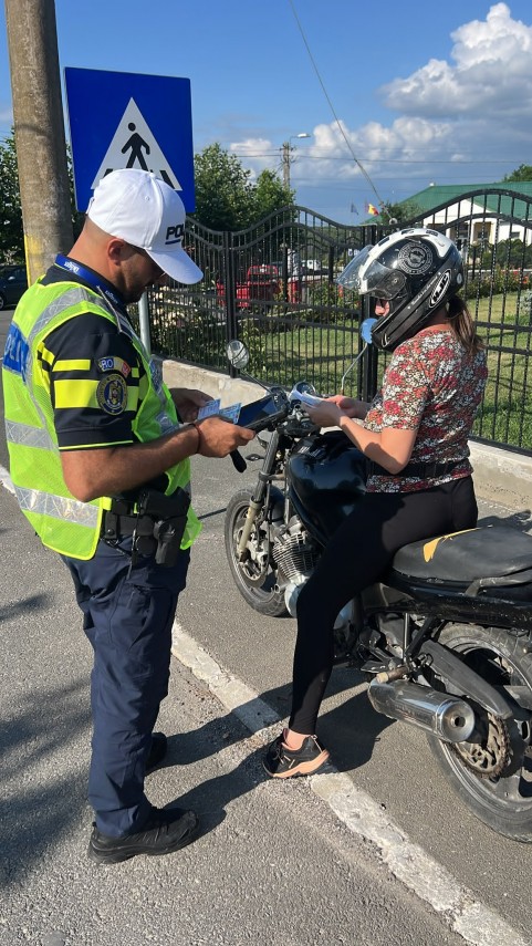 actiune de amploare a politistilor din tulcea peste 200 de sanctiuni aplicate pietonilor biciclistilor actiune de amploare a politistilor din tulcea peste 200 de sanctiuni aplicate pietonilor biciclistilor