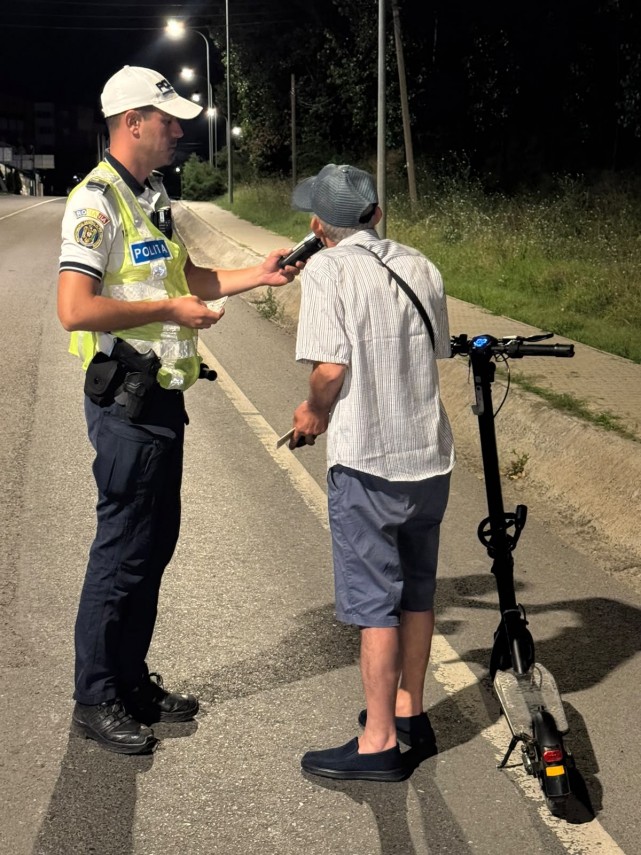 actiune de amploare a politistilor din tulcea peste 200 de sanctiuni aplicate pietonilor biciclistilor actiune de amploare a politistilor din tulcea peste 200 de sanctiuni aplicate pietonilor biciclistilor