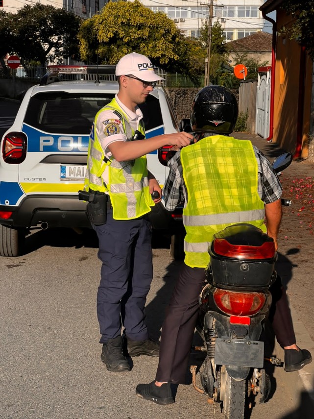 actiune de amploare a politistilor din tulcea peste 200 de sanctiuni aplicate pietonilor biciclistilor actiune de amploare a politistilor din tulcea peste 200 de sanctiuni aplicate pietonilor biciclistilor