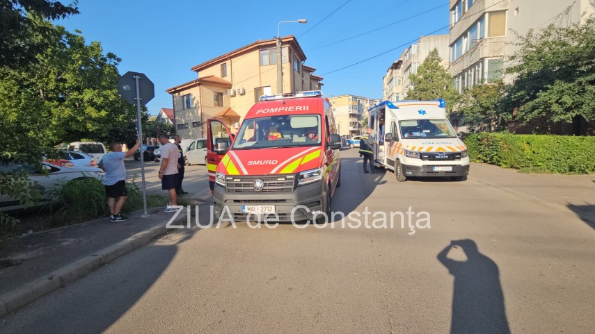 un autoturism a intrat intr un stalp pe strada pajurei din constanta 947894 un autoturism a intrat intr un stalp pe strada pajurei din constanta 947894