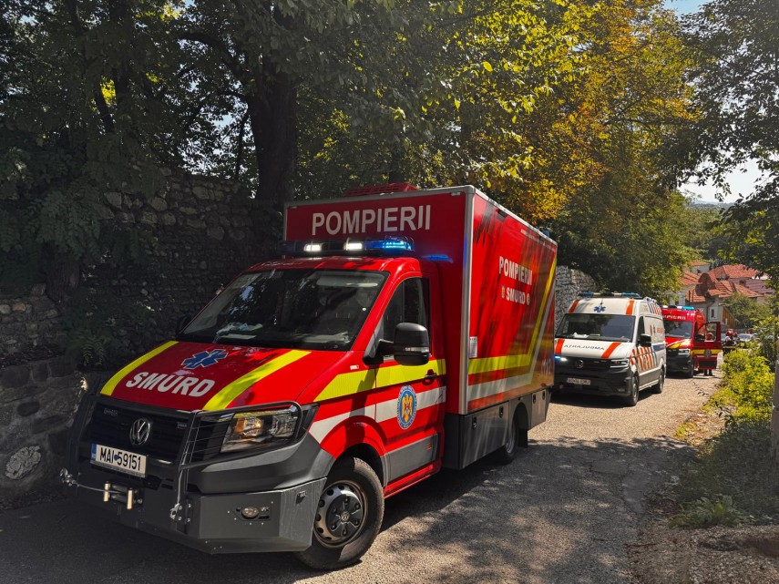 accident grav in campulung un microbuz cu 16 persoane a intrat intr un gard a fost activat planul rosu accident grav in campulung un microbuz cu 16 persoane a intrat intr un gard a fost activat planul rosu