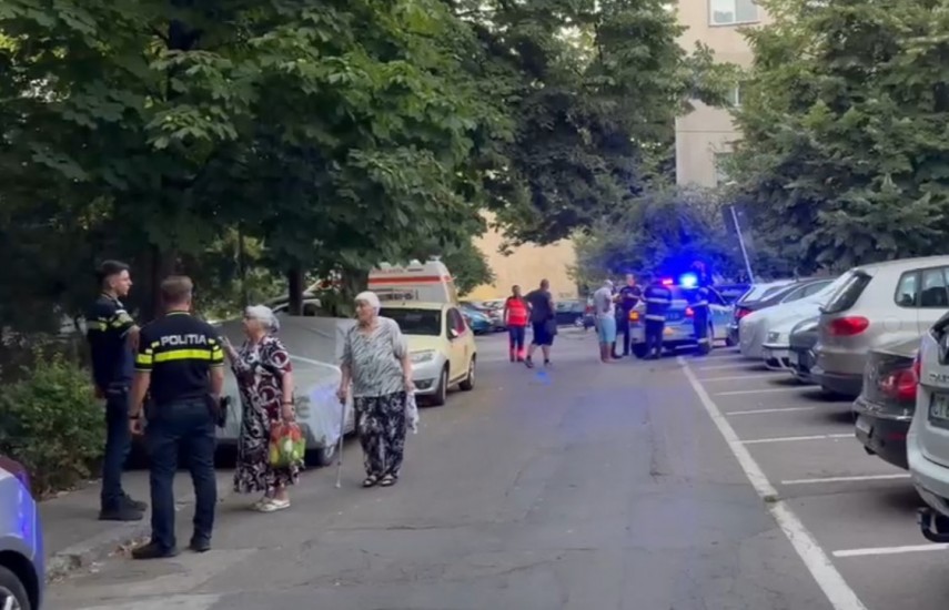 foto video interventie de urgenta a pompierilor intr un bloc de pe strada cismelei din constanta mai foto video interventie de urgenta a pompierilor intr un bloc de pe strada cismelei din constanta mai